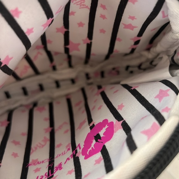 Betsy Johnson shark purse wallet - Picture 3 of 3